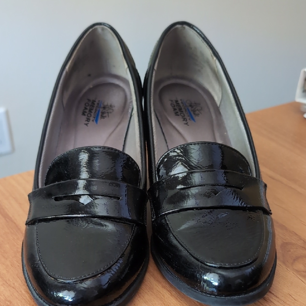 Elevate Your Style | Black Patent Leather Loafers – Chic & Versatile